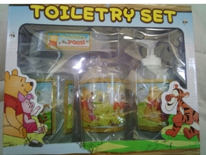  Winnie The Pooh : face washing 4 point set { unopened }