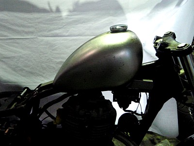 バイク用燃料タンク ピーナッツタンク Amazon | グラスホッパー ナローピーナッツタンク | タンク本体