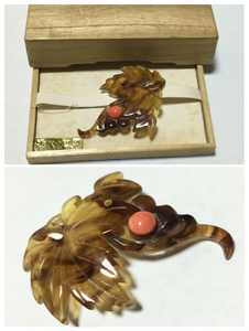 *book@ tortoise shell ..7mm.. type brooch *. in box 