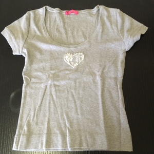 美品・REI RISEE・グレー・半袖Tシャツ・サイズフリー・Mサイズ相当・250円