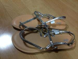  новый товар GAP металлик бисер resort сандалии *23 4900 иен обувь 