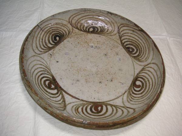 珍品　陶器製 味わい深い　黄瀬戸　石皿　骨董品　古陶　網蓋付き 黄瀬戸鉢(きぜとはち) Kizeto bowl ｜ 多治見市美濃焼ミュージアム