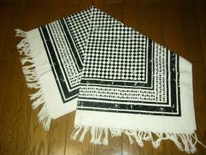  beautiful used Glamb gram large size stole frill white black bandana pattern /