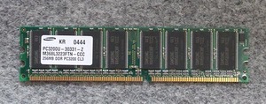 Samsung PC3200U-3031-Z 256 МБ DDR PC3200 CL3
