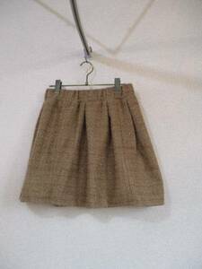 Re* beige lame go in flair miniskirt (USED)110215