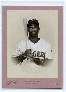 05 Studio Portraits Zenith White Alfonso Soriano 06/55