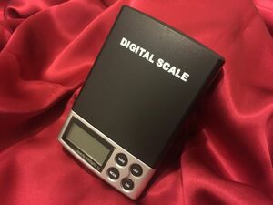 デジタルスケール 電子量り ミニ ポケットサイズ ポータブル スタイリッシュディスプレイ 11 送料無料