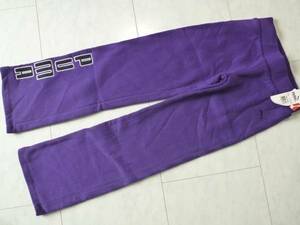 新品ＰＵＭＡプーマ紫ジャージ　厚手生地　裏地起毛素材　豪華刺繍130相当