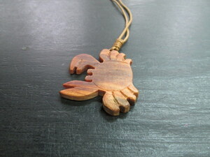  fat pine element burnishing crab animal sculpture pendant 