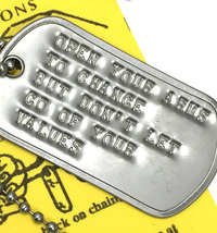 DP-041 名言格言 DOGTAG 変化を心から迎え入れなさい.ただし自分自身の価値観を失わないように ドッグタグ USA 新品_画像2