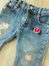 SOMETHING/80cmダメージ★薔薇刺繍ブーツカットデニム_画像2