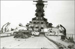 大日本帝国 太平洋戦争　戦艦　武蔵　甲板上写真
