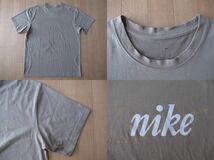 NIKE DRI-FIT 筆記体 Tシャツ L カーキベージュ系 ナイキ 速乾性 風車 スクリプト NSW ランニング マラソン ハイキング 半袖 カットソー/_画像2