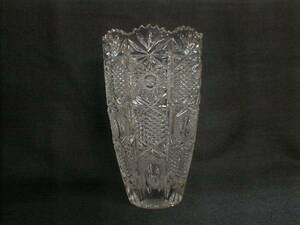 鮮やか透明ガラス　彫り型模様　25.5x15.5cm　3kg　洋風飾り花瓶