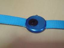珍品　デザイン　FLIK　FLAK　SWISS　MADE　アルミ製　女性用腕時計　ブルー_画像3
