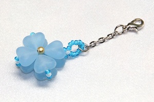 ♪ Sakura ♪ Pop Beads Четырех -лиф -ремешок ♪ 005 ♪ Present ~ Blue: Удача с аксессуарами из бусин. Очарование крепежа, цепь ключей ♪