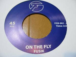 新品○FUSIK / On The Fly c/w. Battlefield　MURO RYUHEI THE MAN METERS KEV DARGE