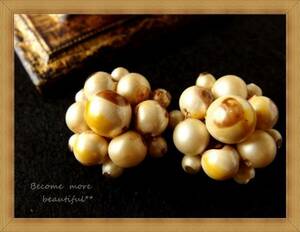 z*HONGKONG Vintage * natural shell manner beads. earrings G146