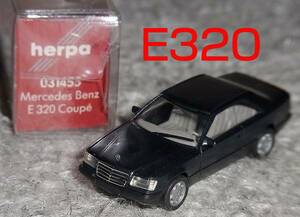 1/87メルセデス ベンツE320 クーペ (W124)ガンメタMercedes Benz