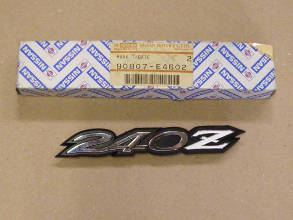 日産スカイライン輸出用240KGTエンブレム【当時物】純正未使用品 日産スカイライン輸出用240KGTエンブレム【当時物】純正未使用品