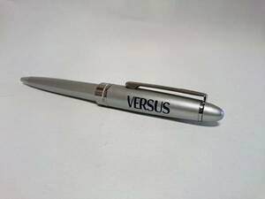  regular new old records out of production VERSUSveru suspension VERSACE Logo character ballpen man and woman use writing brush chronicle possible silver × ink black name emblem body case have *