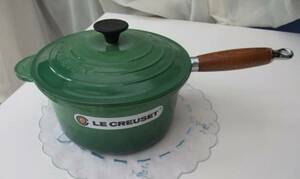 ●値下げ　◎残り僅か　希少！　ルクルーゼ　ウッドハンドル　ソースパン　２０cm　ジェード　JADE　緑　鍋
