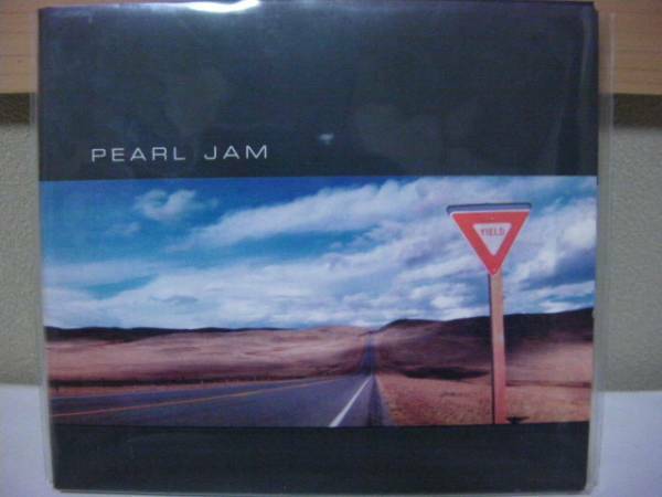 CD PEARL JAM yield