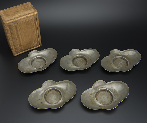 煎茶道具　點銅　古錫製　茶托5客 古美術品 煎茶道具「點銅」底款.古錫製，茶托5客，中国古玩，唐物，