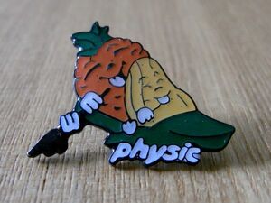 古いピンバッジ：キャラクター physic 広告 ピンズ #L