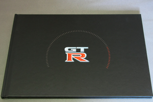  Nissan GT-R R35 hard cover catalog 2009 German 