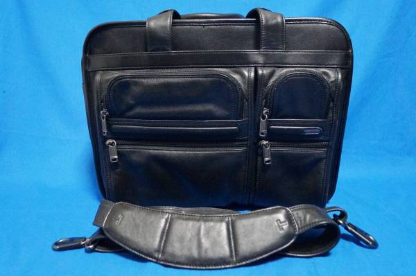 TUMI オールレザー ビジネスバッグ 2way 大容量タイプ 96141D4 楽天市場】【高級品】TUMI トゥミ 【96141D4/レザー