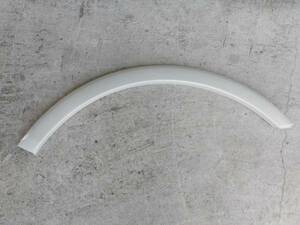  Porsche Cayenne 7L5 fender molding right white D390AP