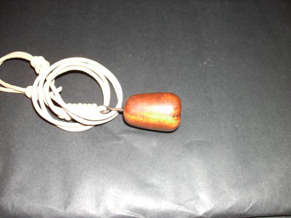 Маленький лаковый кулон Тотиги Нацумэ в форме яблока (автор Такаси Мизобата), Ручной работы, Аксессуары (для женщин), ожерелье, кулон, колье