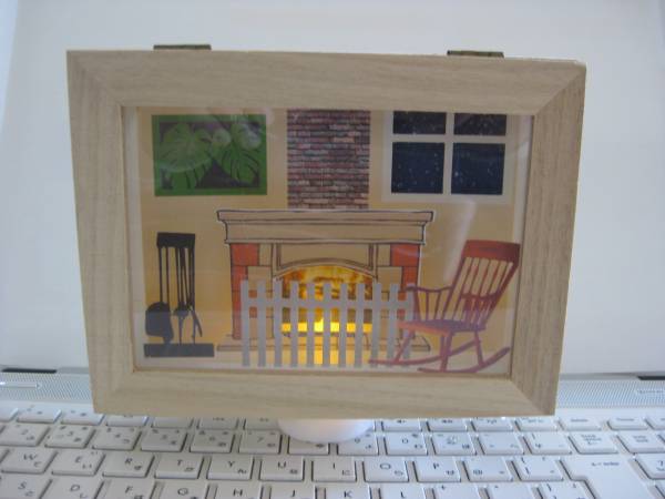 重ね切り絵 暖炉 木製BOX 揺らめくLED照明付, ハンドクラフト, 手工芸, ペーパークラフト, その他