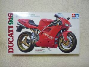 T) Ducati DUCATI 916 1/12 пластиковая модель 