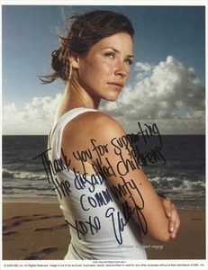 ロスト LOST ケイト役 Evangeline Lilly エヴァンジェリン・リリー サイン フォト 他1枚写真付き