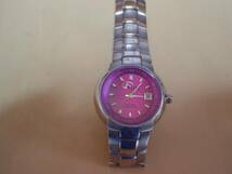 珍品　デザイン　B、U、M　100FEET　女性用腕時計　ピンク_画像1