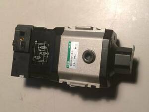 CKD　V3301-10-LS-3　新品？　（ｆ7）