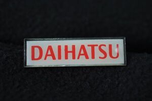 0 DAIHATSU pin badge 3D emblem W28mm rcitys Daihatsu Europe Tanto Move Mira tough to tall Rocky cast Hijet 4wd suv