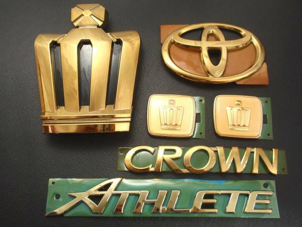 【 トヨタ 210系 クラウン アスリート CROWN ATHLETE 】 プレミアム ゴールド エンブレム 6点セット(フロントミリ波レーダー無し車用)