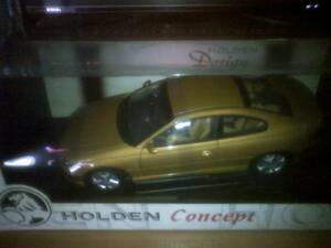 Aa 1/18 HOLDEN ホールデン Concept コンセプト coupe クーペ 2000 (GOLD)