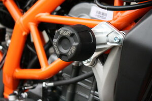 KTM Duke 390 2013y- ( デューク 390 ) フレームスライダー DSタイプ GSG Mototechnik (品番 406025545-KM6-DS ) ドイツ製