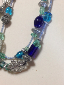  glass ., beads. piling pendant * postage 120