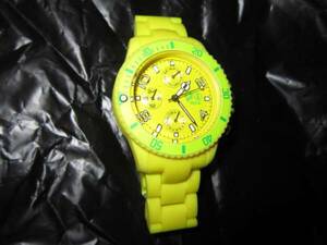 レア！ NESTA BRAND ネスタ ブランド 腕時計 黄色 ウオッチ