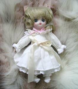  cotton. country star chibi cat bisque doll white 