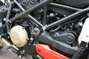 DUCATI 2009y'- Streetfighter 1098 / 848 / S フレーム スライダー GSG Mototechnik ドイツ製 (品番 FD150RB-D17SH )