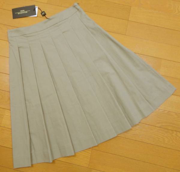 新品83%OFF マックスマーラ Max Mara プリーツスカート カーキ 38サイズ