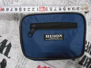 中古　バッグ　1　BISONポーチ　 ナオ14－2