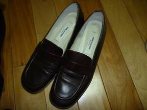 即決●COMME CA DU MODE　FOOTWEAR パンプス　茶　２２，５cm