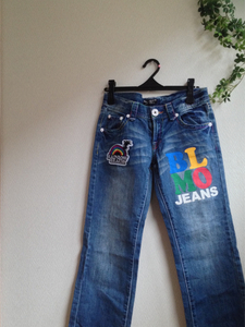 *BLUE MOON BLUE* Logo print . pretty jeans *M size corresponding 